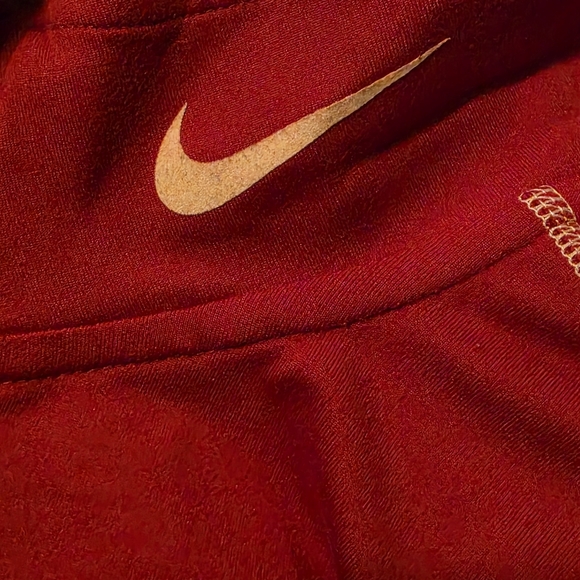 Nike Red Women's Top with White Accents - Picture 4 of 8